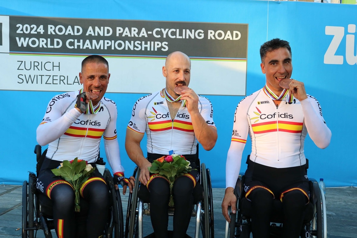 Mouriz, Garrote y García-Marquina logran el bronce mundial en Zurich