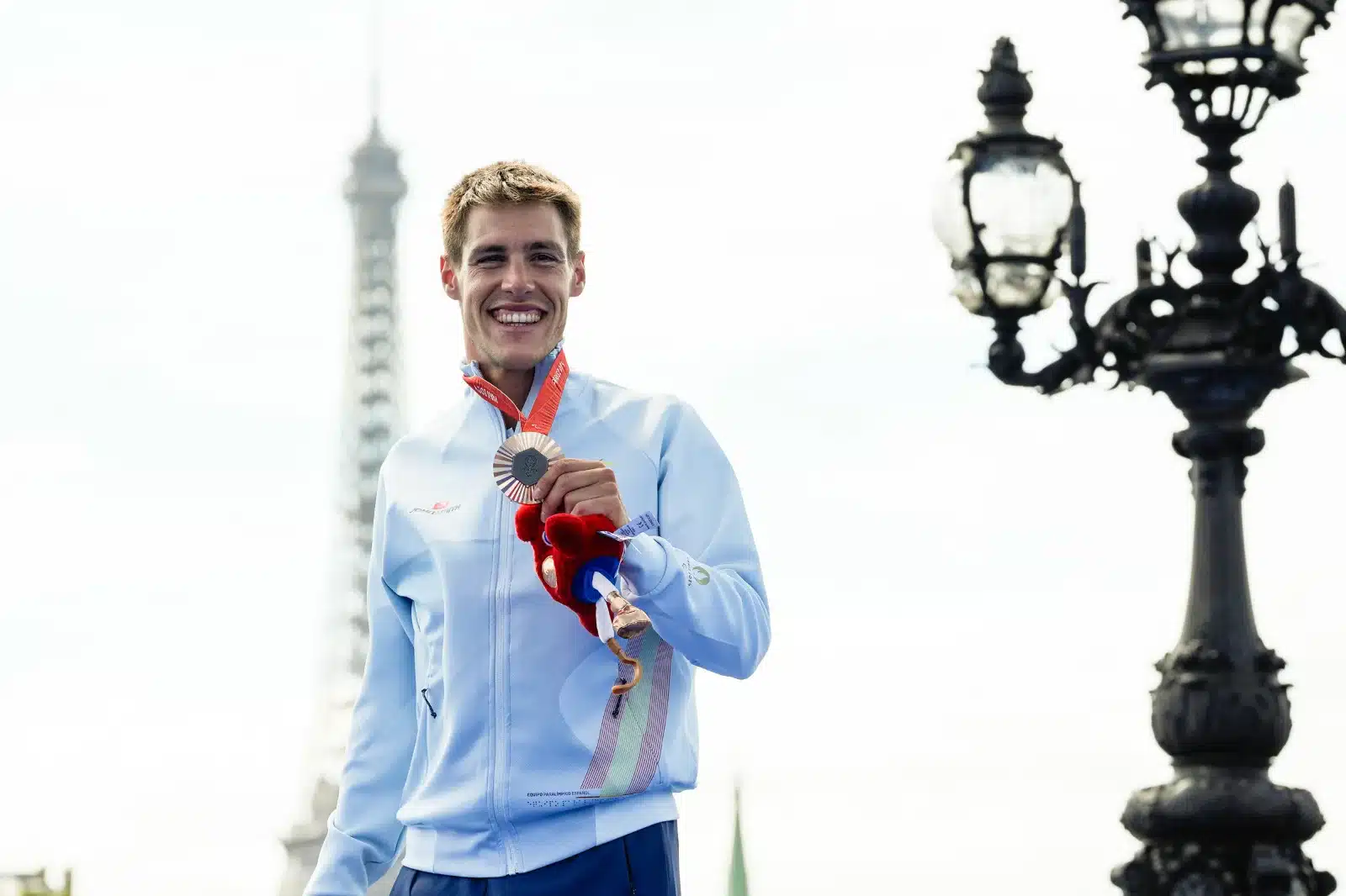 Plata de Marta Francés y bronce de Nil Riudavets en triatlón