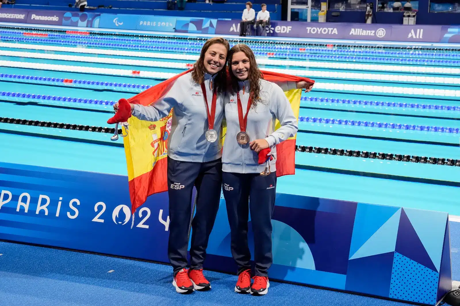 Núria Marquès plata y Tasy Dmytriv bronce en 200 estilos SM9 en París