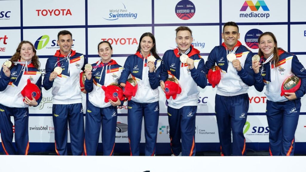 Relevo dorado y plata de Marian Polo en el Mundial de natación en Singapur