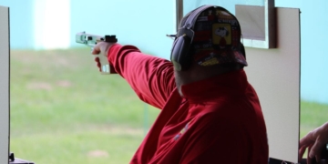Carlos Linares séptimo pistola P3 Europeo tiro Osijek