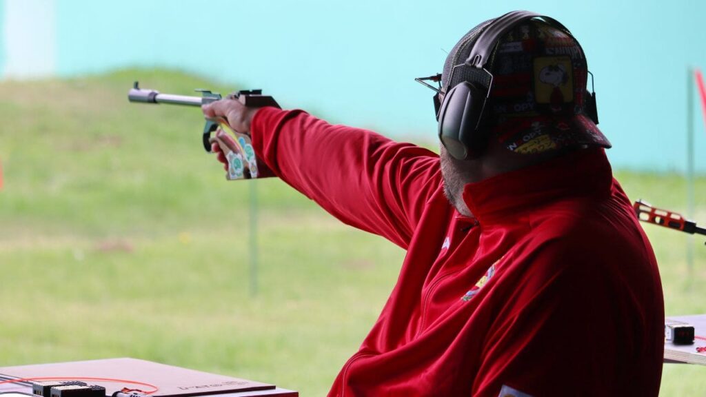 Sexto puesto en pistola P1 10 metros Carlos Linares Copa del Mundo Al Ain