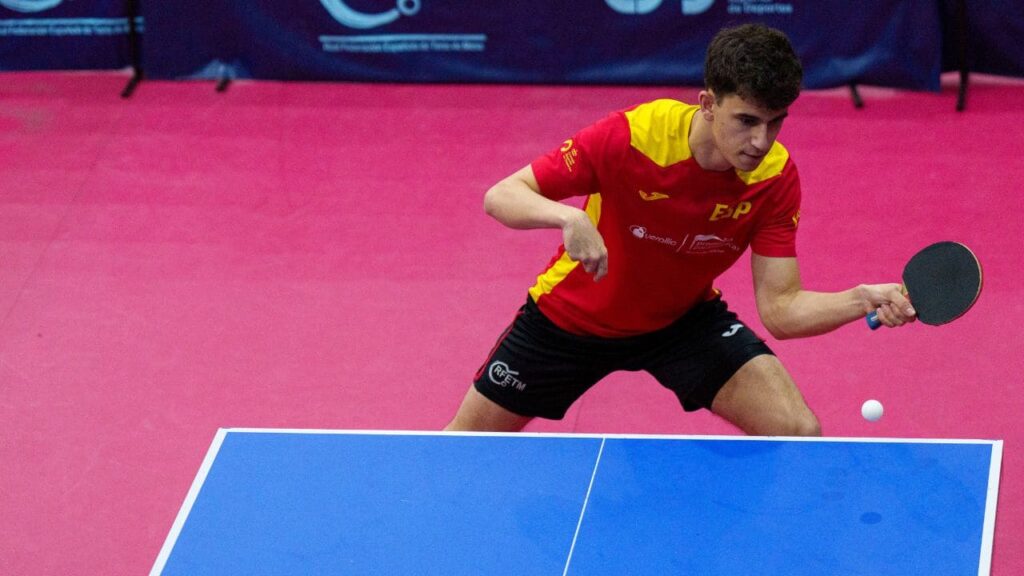 Ander Cepas, subcampeón de Europa de tenis de mesa paralímpico