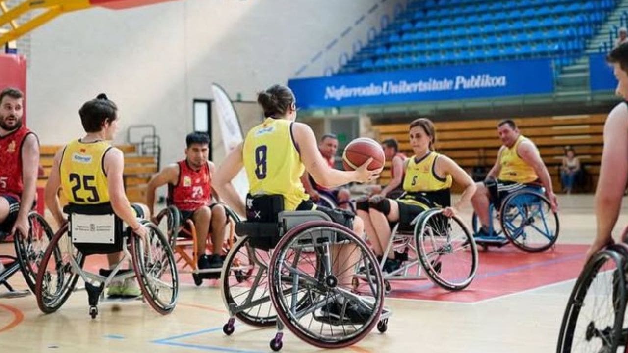 Bea Zudaire partido Navarra baloncesto silla