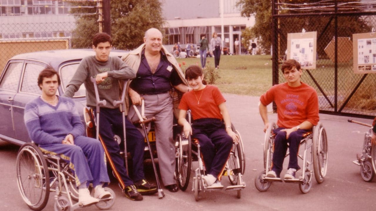 Eugenio Jiménez, el ‘Tarzán’ que domó las secuelas de la poliomielitis y aprendió a volar sobre el agua