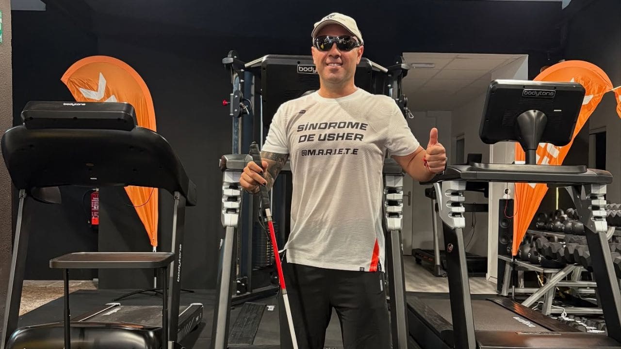 Mario Raúl Martínez reto 12 horas corriendo cinta