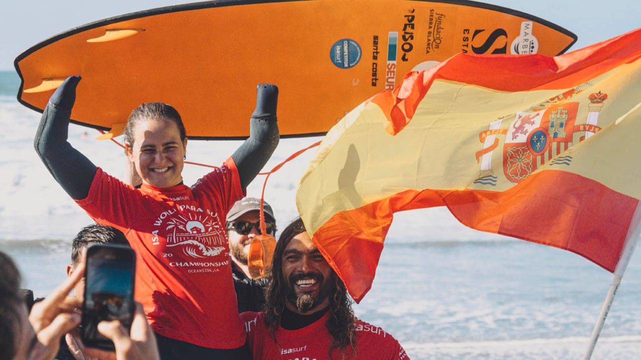 Sarah Almagro campeona mundo surf adaptado