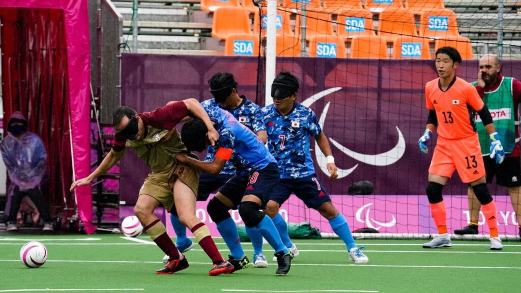 Fútbol para ciegos, el deporte que transforma el sonido en juego y estrategia