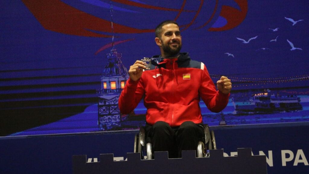 Paco Motero subcampeón Europa bádminton silla ruedas