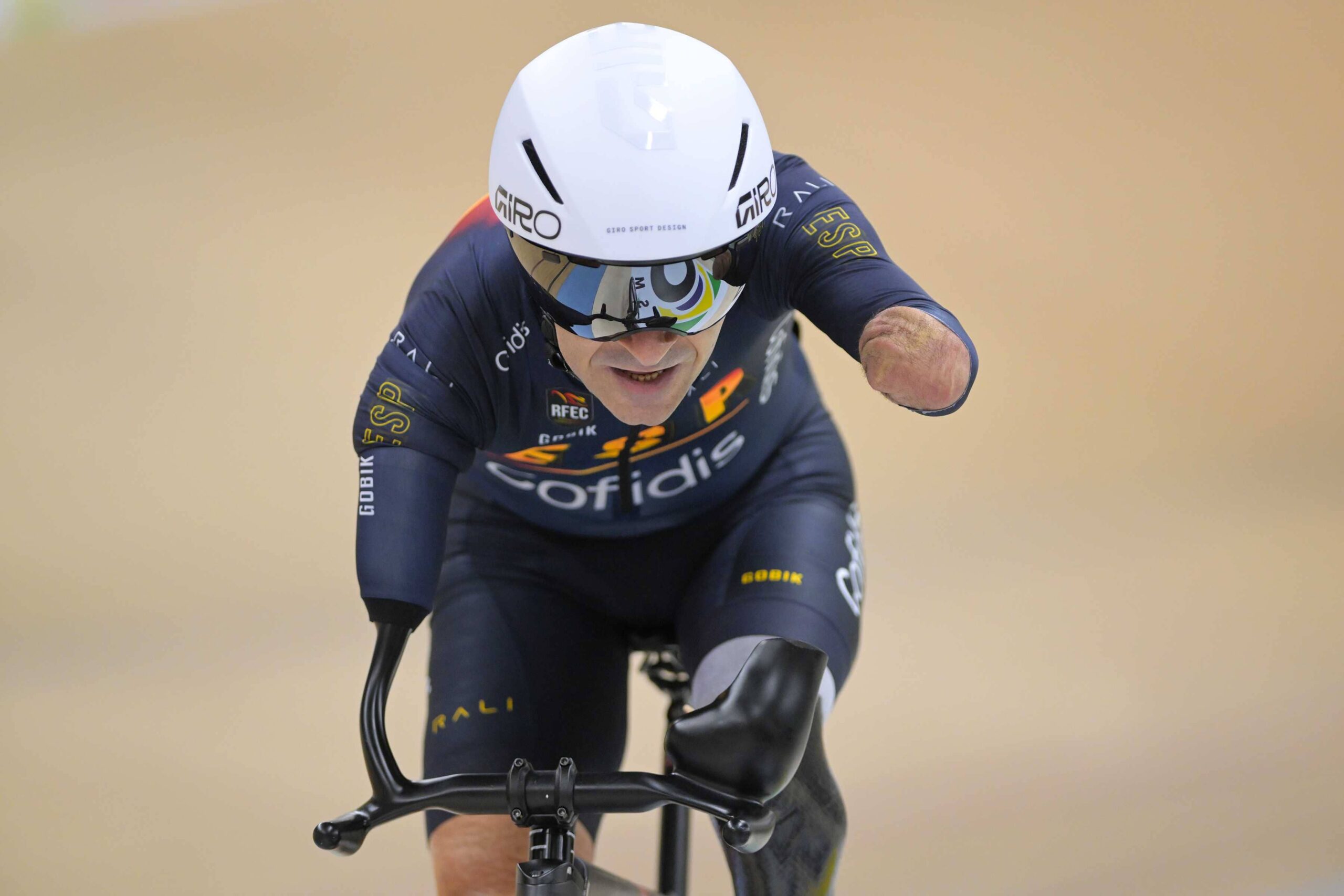 Ricardo Ten 20 maillot arcoíris ciclismo paralímpico