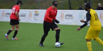 Adolfo Acosta en el partido entre Madrid y Chamartín de fútbol para ciegos