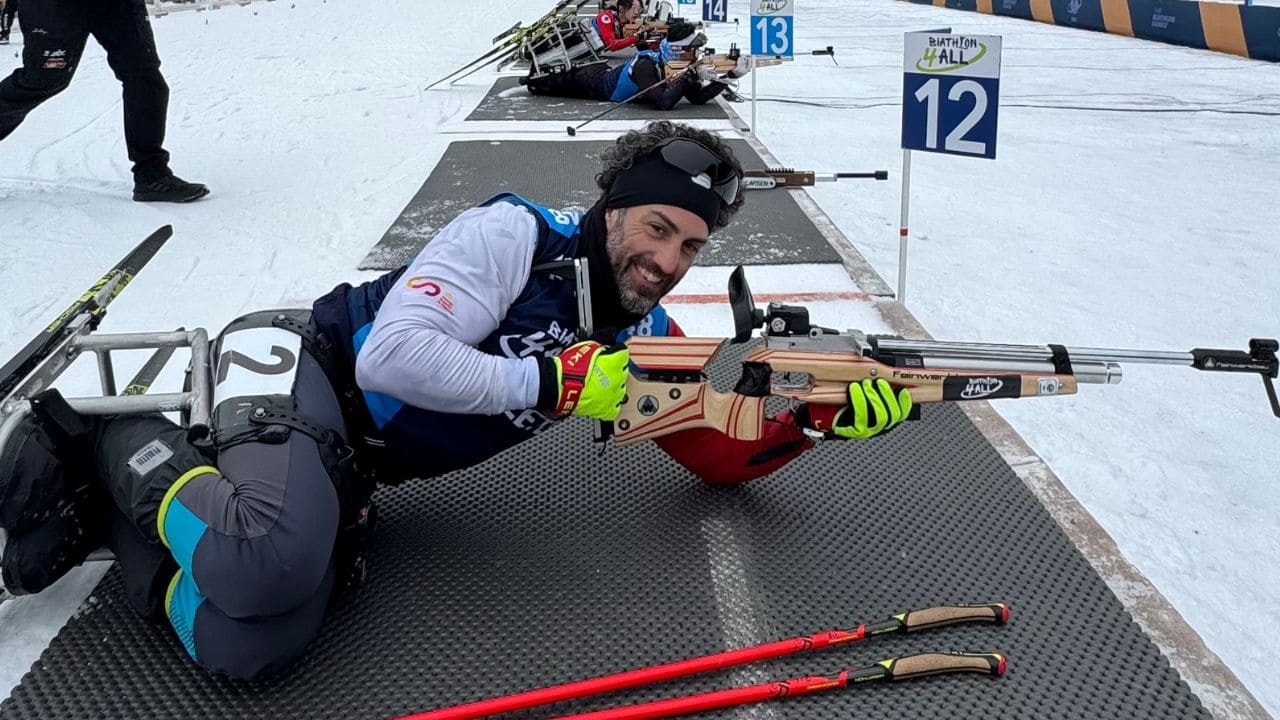 El bilbaíno Higinio Rivero en una competición de biatlón paralímpico.