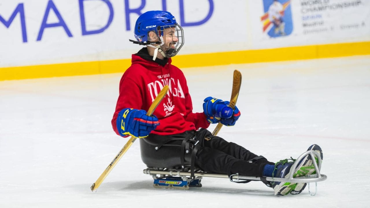 Hockey hielo paralímpico personas discapacidad