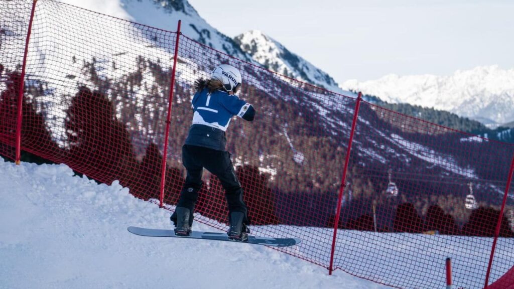 Irati Idiakez, Daniel Miñana y Raquel Martínez suben al podio en Suiza en snowboard paralímpico