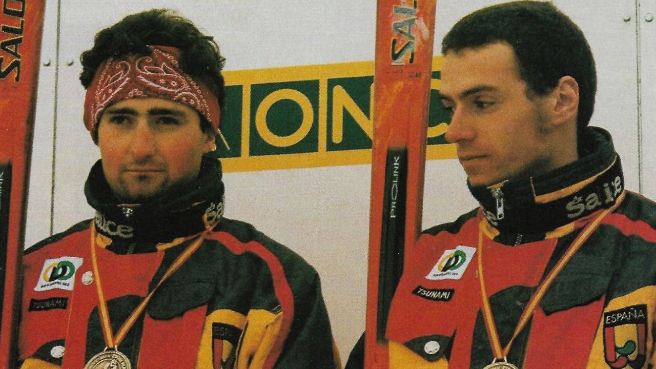 Juan Carlos Molina en un podio en un Europeo de esquí alpino paralímpico