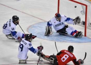 Partido internacional de hockey sobre hielo paralímpico