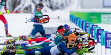 El biatlón paralímpico, resistencia con los esquíes y precisión sobre la nieve con la carabina