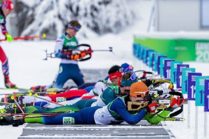 El biatlón paralímpico, resistencia con los esquíes y precisión sobre la nieve con la carabina