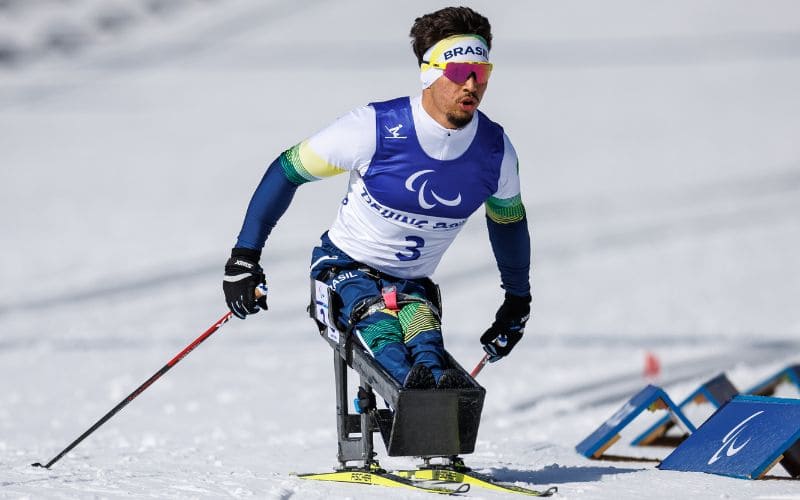 Cristian Ribera, con atrogriposis congénita, destaca en esquí de fondo paralímpico