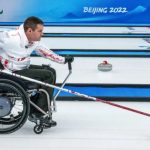 El curling en silla de ruedas, disciplina, precisión y estrategia sobre hielo