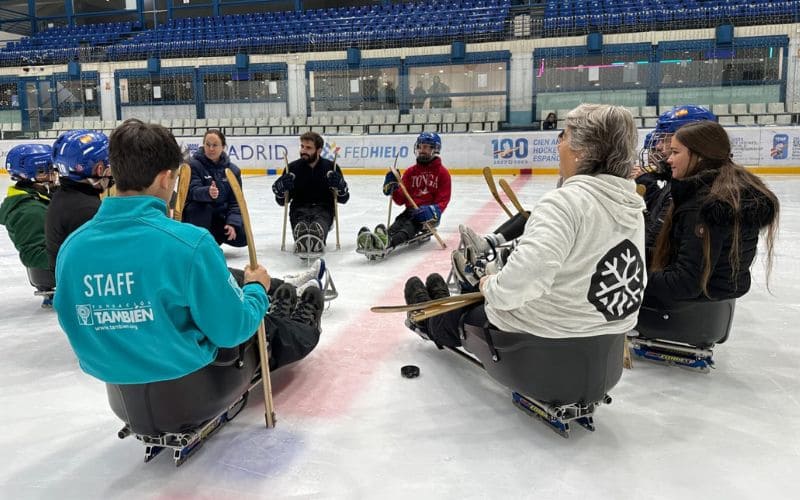 El hockey sobre hielo paralímpico da sus primeros pasos en España