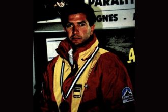 Miguel Ángel Pérez Tello con la medalla de bronce en los Juegos de Albertville 1992