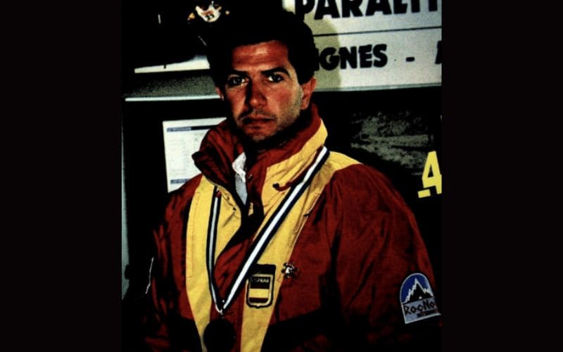 Miguel Ángel Pérez Tello con la medalla de bronce en los Juegos de Albertville 1992