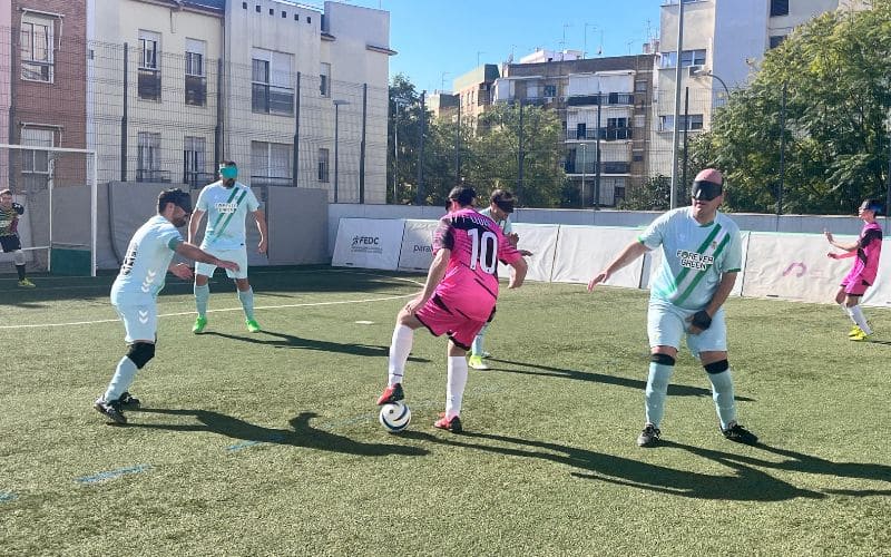 Madrid y Real Betis firman tablas y mandan en la Liga de fútbol para ciegos