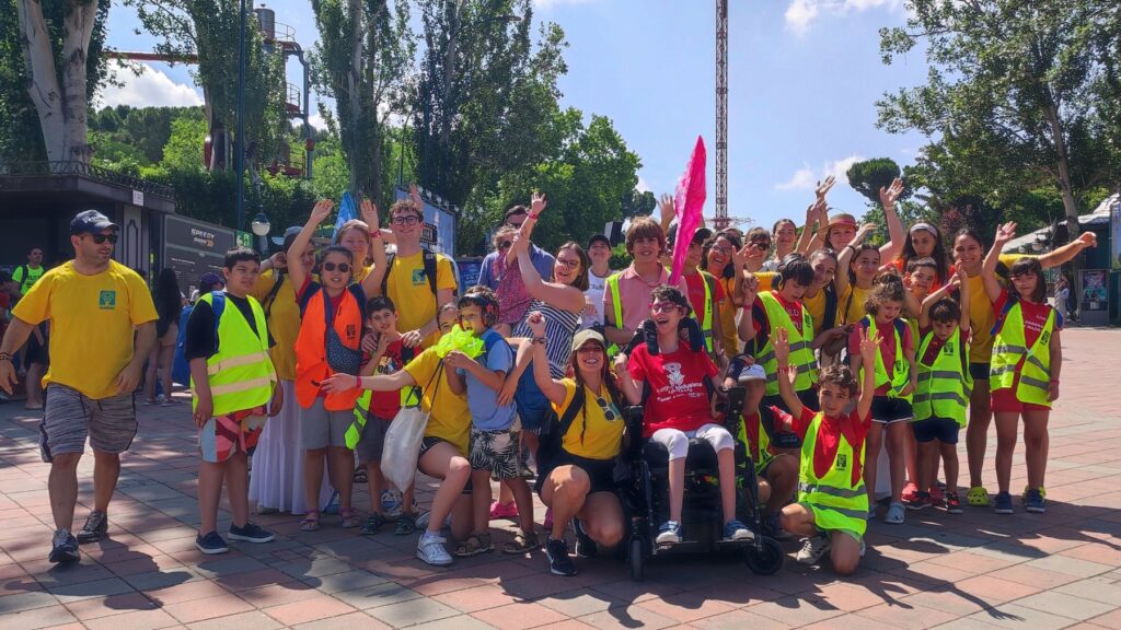 La Fundación También lanza su Campamento Urbano Inclusivo: piragüismo, Safari y Parque de Atracciones para niños con discapacidad del 6 al 10 de julio